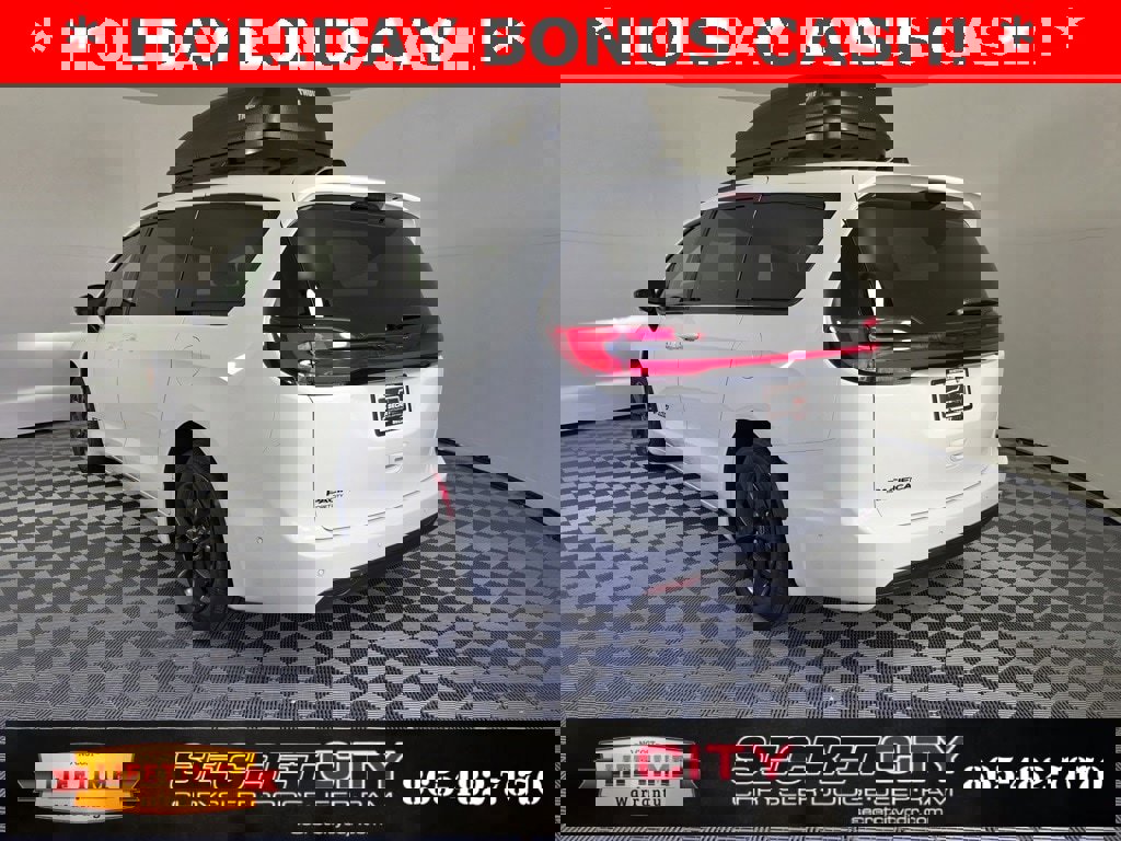 New 2025 Chrysler Pacifica Select w/ Fav Edition Package image 5