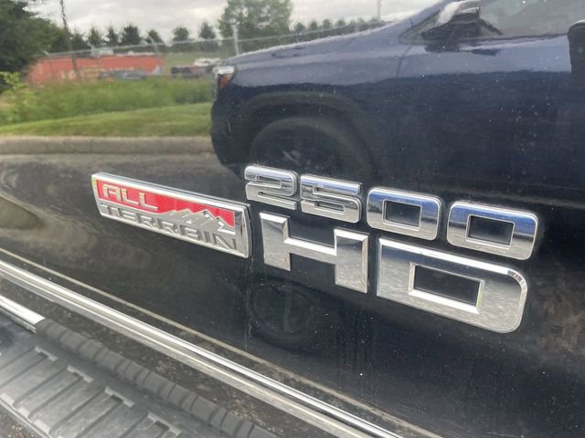 Used 2015 GMC Sierra 2500 SLT w/ All-Terrain HD Package AWD/4WD image 4