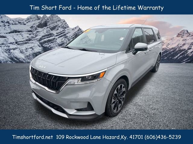 Used 2024 Kia Carnival EX image 2