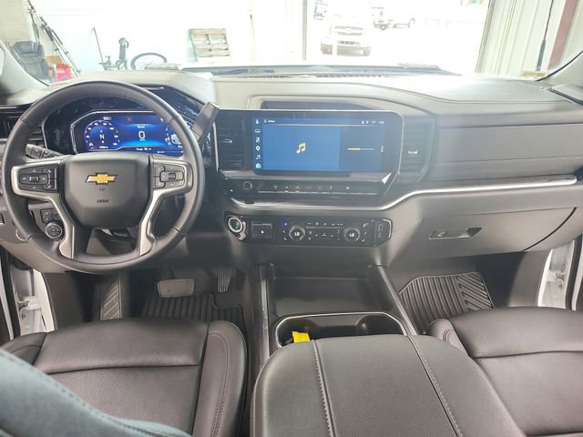 Used 2025 Chevrolet Silverado 2500 LTZ w/ LTZ Convenience Package image 26