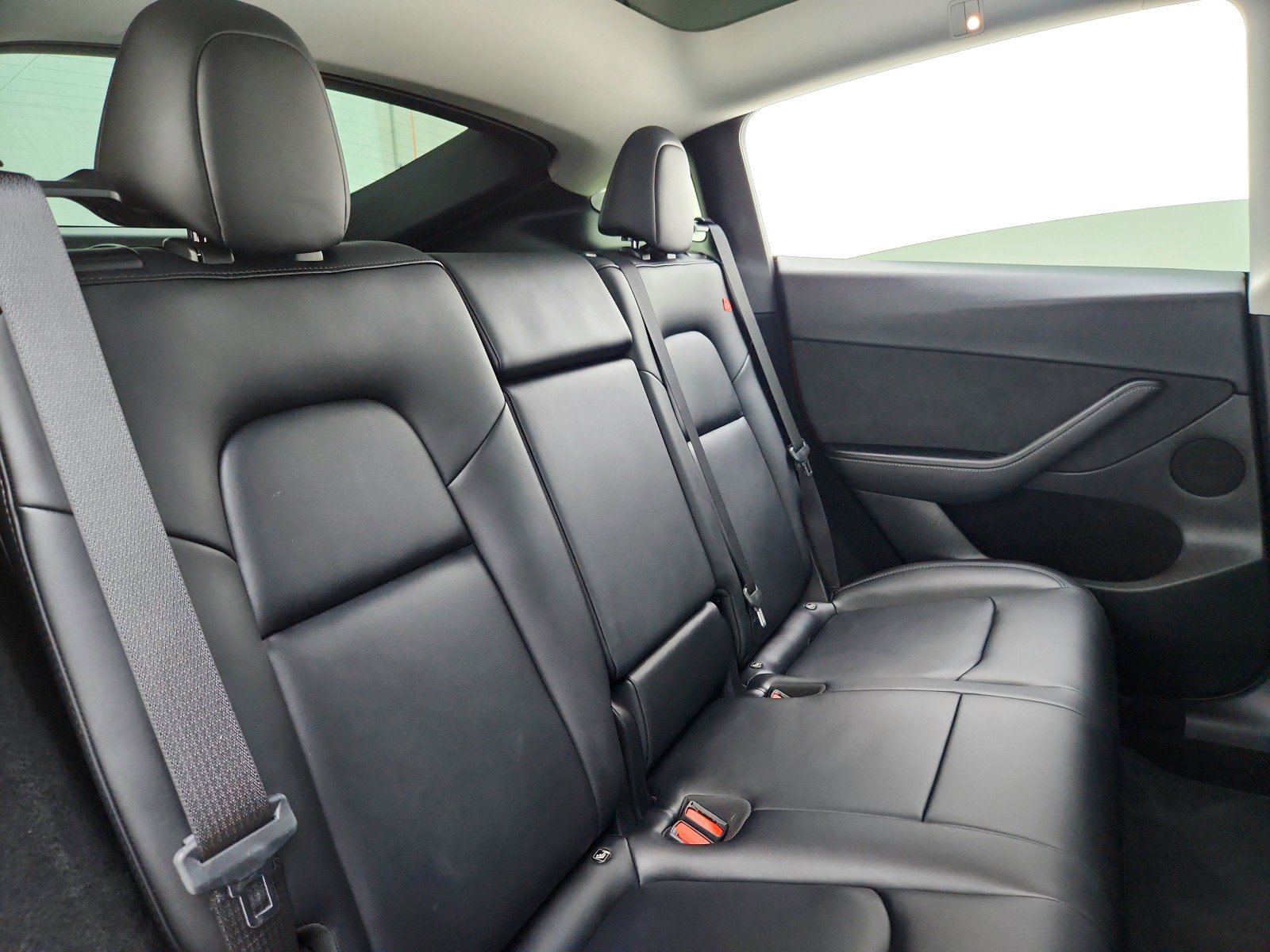 Used 2024 Tesla Model Y Performance image 26