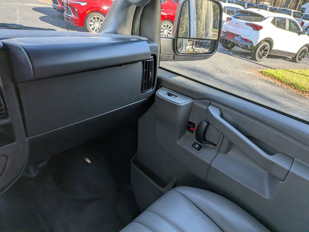 Used 2023 GMC Savana 2500 Work Van w/ Driver Convenience Package image 16