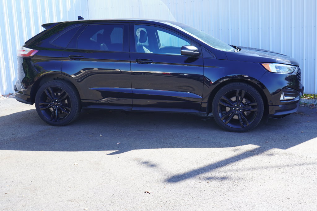 Used 2019 Ford Edge ST w/ Equipment Group 401A AWD/4WD image 2
