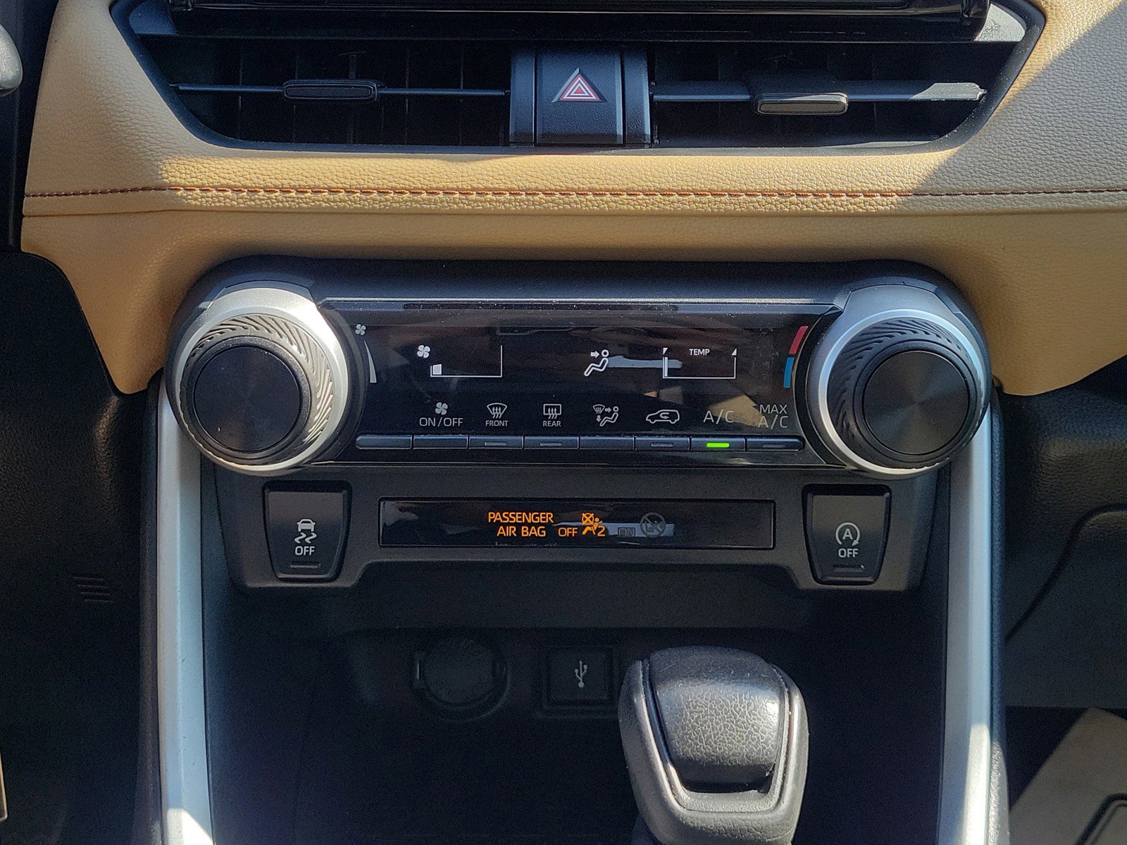 Used 2021 Toyota RAV4 LE AWD/4WD image 31