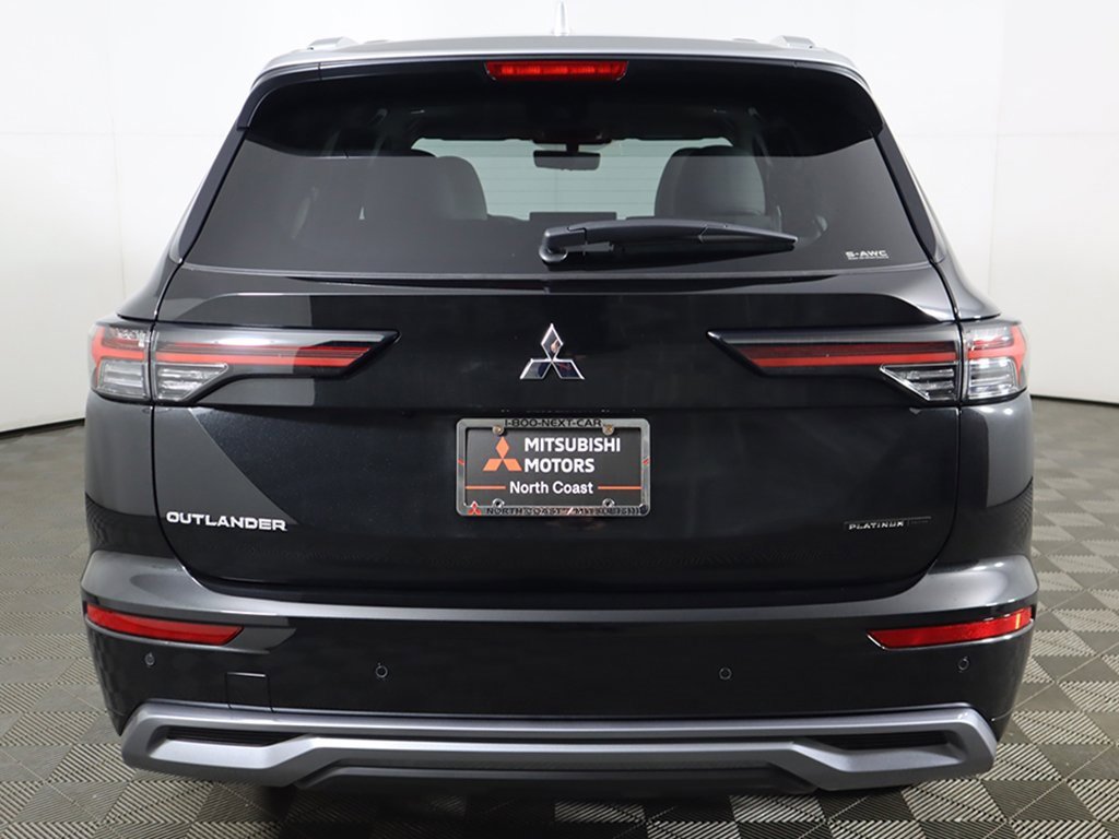 New 2025 Mitsubishi Outlander AWD image 18