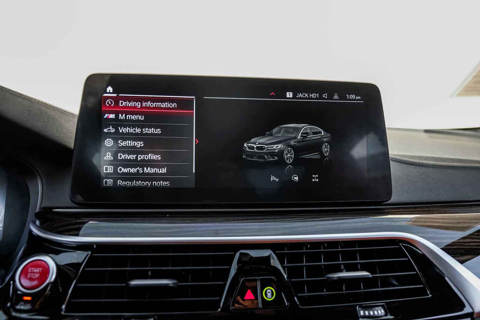 Used 2023 BMW M5 image 27