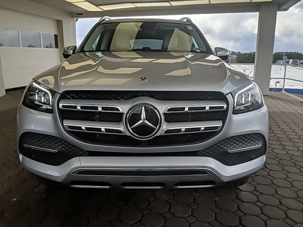 Used 2022 Mercedes-Benz GLS 450 4MATIC image 2