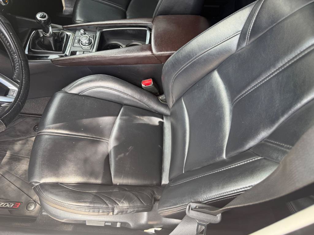 Used 2018 MAZDA MAZDA3 Touring FWD image 27