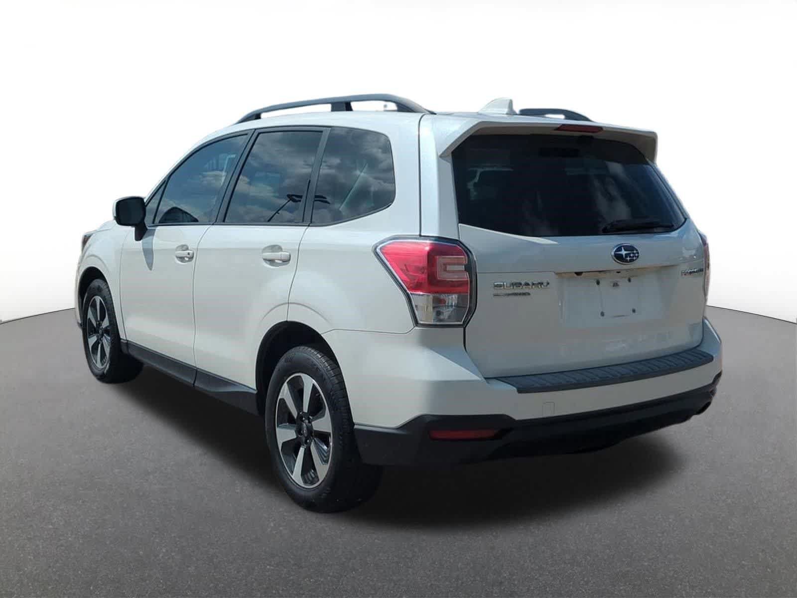 Used 2018 Subaru Forester 2.5i Premium AWD/4WD image 4