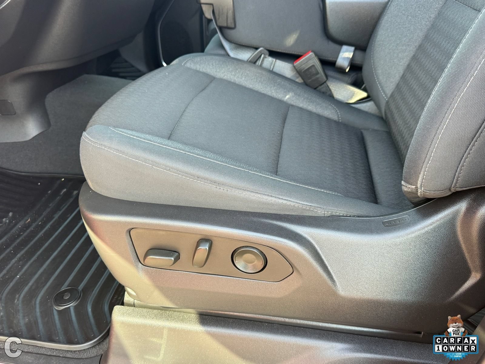 Used 2023 Chevrolet Silverado 1500 LT AWD/4WD image 13