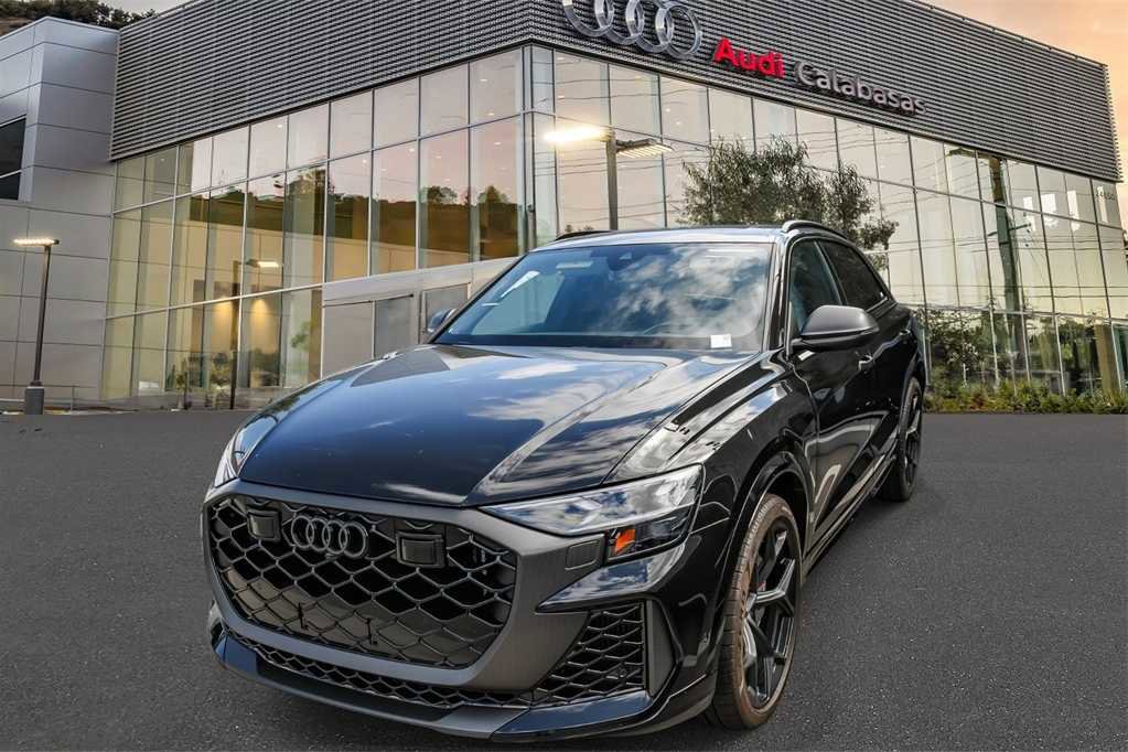 New 2025 Audi RS Q8 performance