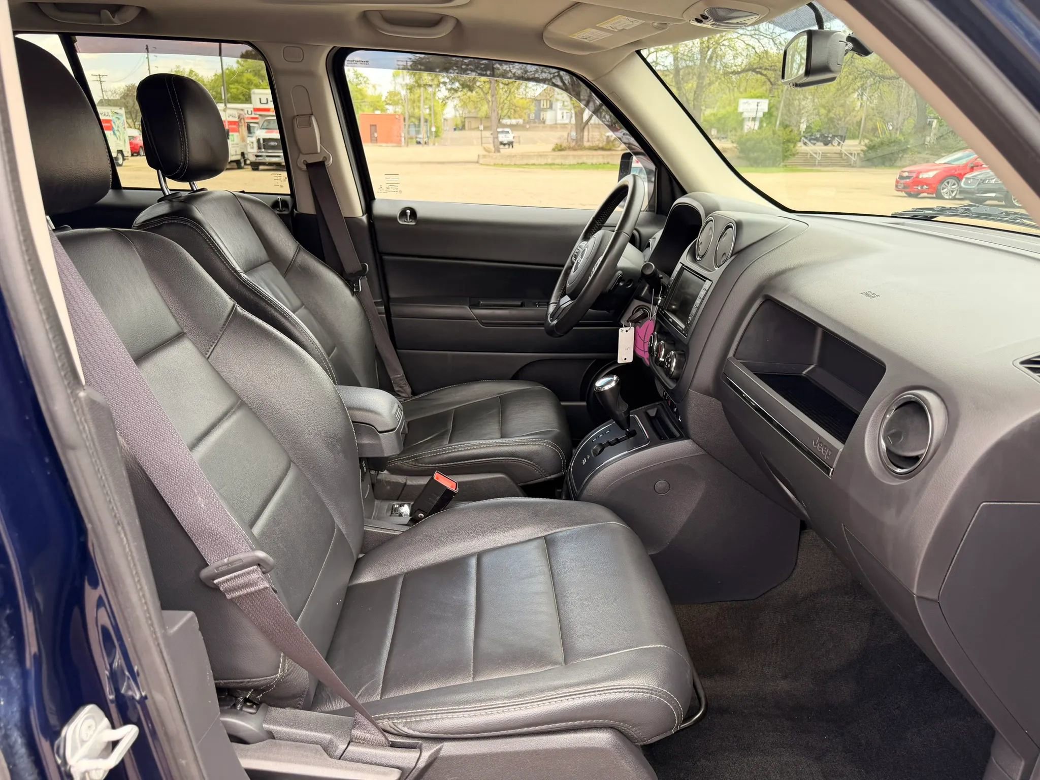 Used 2016 Jeep Patriot High Altitude AWD/4WD image 19