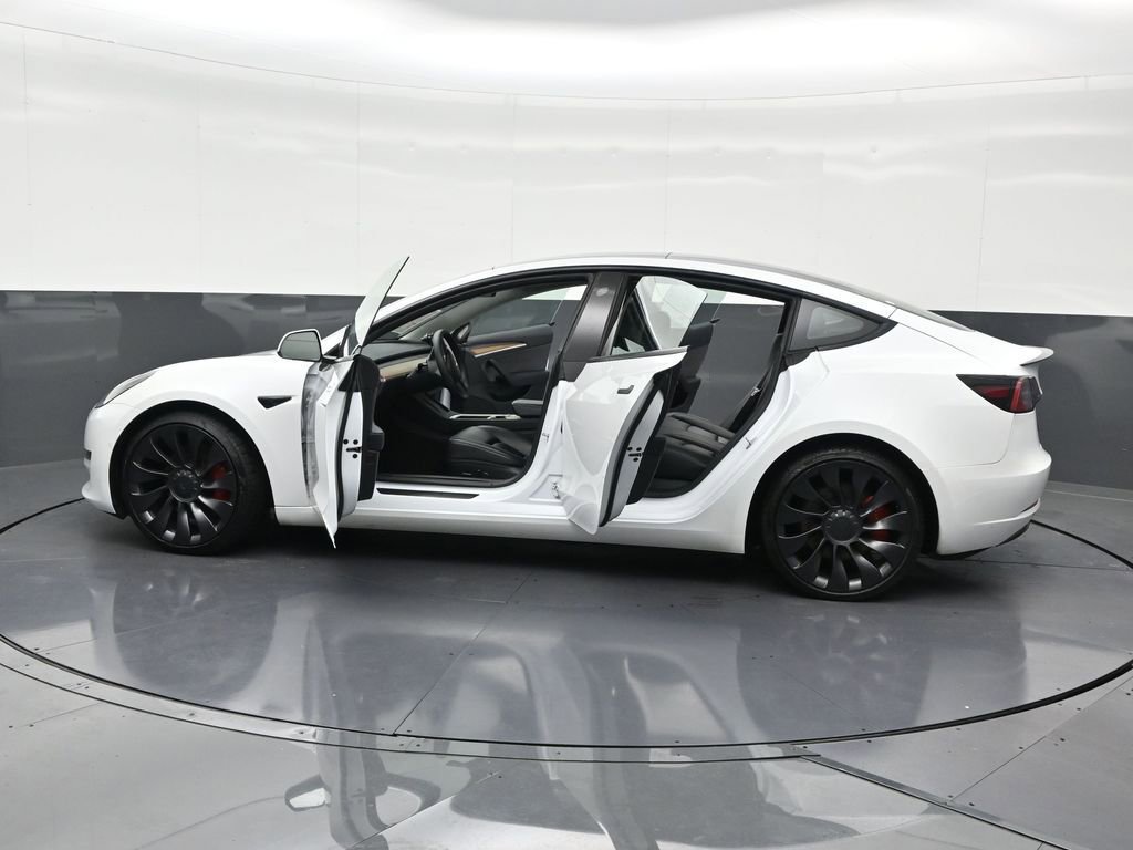 Used 2023 Tesla Model 3 Performance image 33