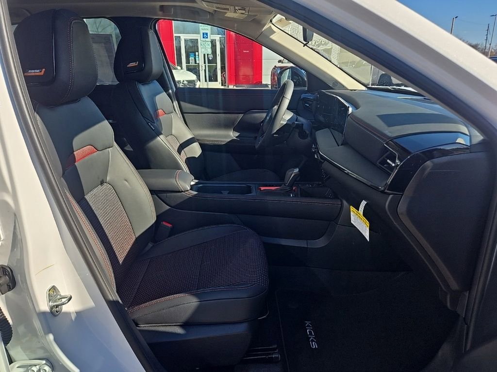 New 2026 Nissan Kicks SR w/ SR Premium Package AWD/4WD image 24