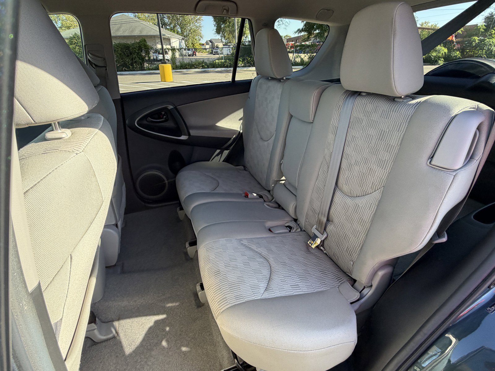 Used 2012 Toyota RAV4 4WD w/ Value Pkg image 9