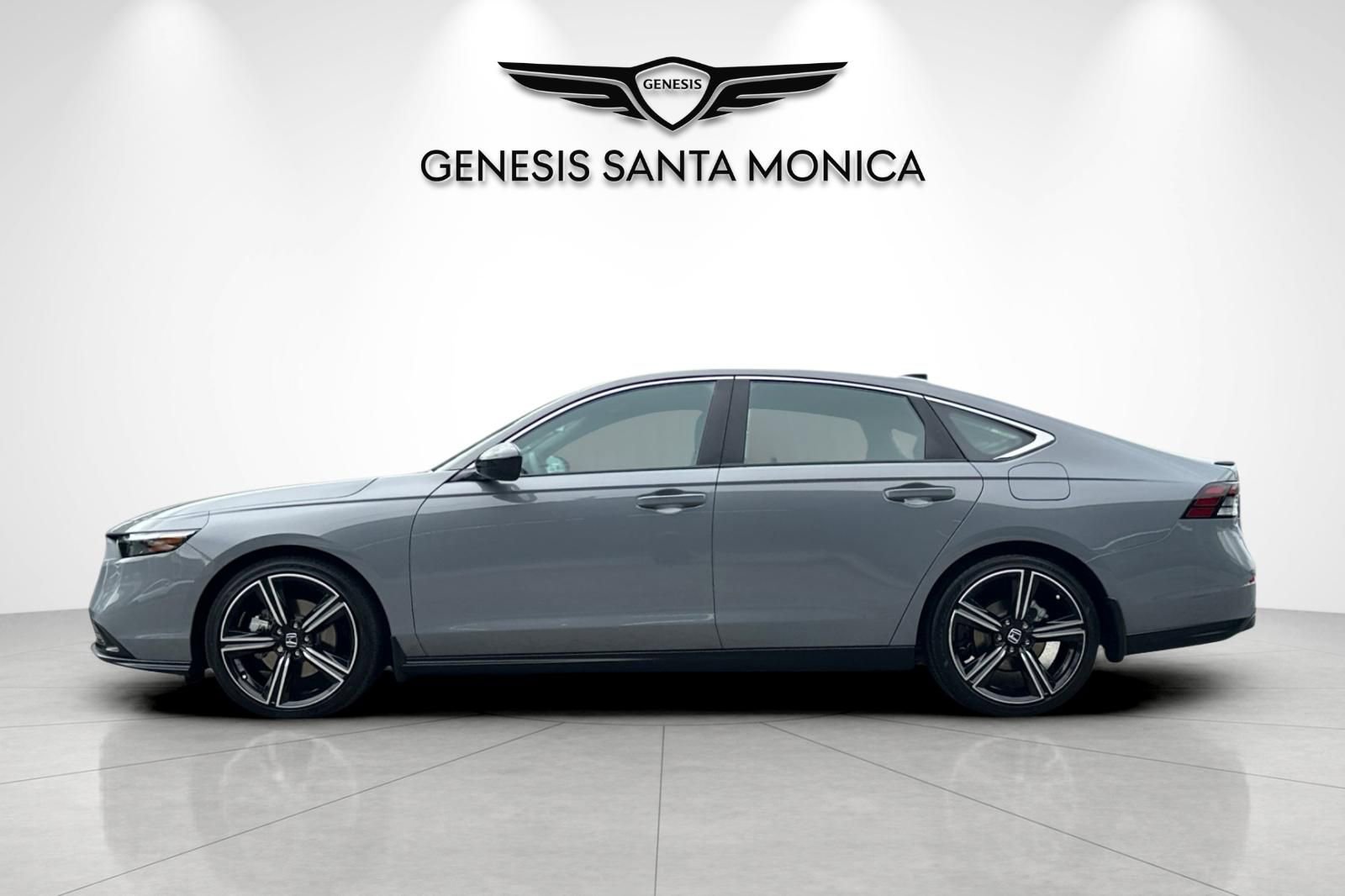 Used 2025 Honda Accord Sport image 8