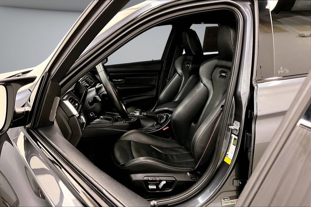 Used 2018 BMW M3 image 21