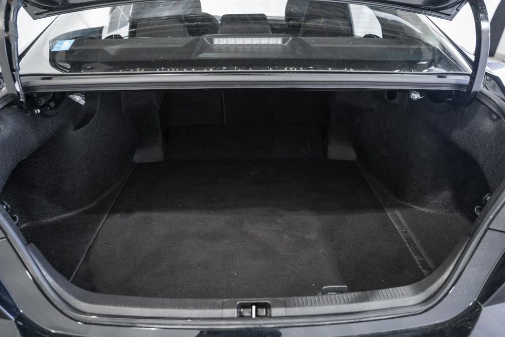 Used 2025 Toyota Camry LE image 9