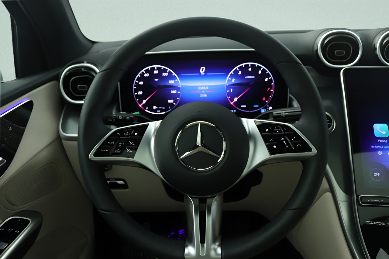 Used 2026 Mercedes-Benz GLC 300 image 8