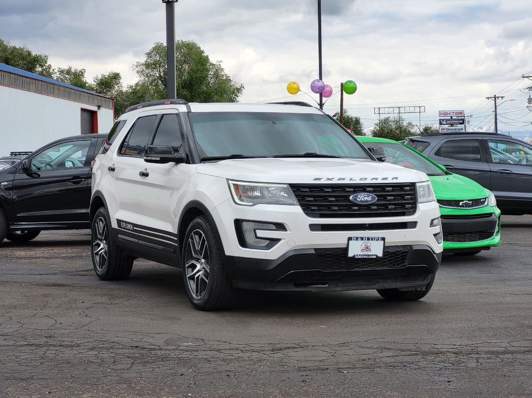 Used 2017 Ford Explorer Sport w/ Equipment Group 401A AWD/4WD image 5