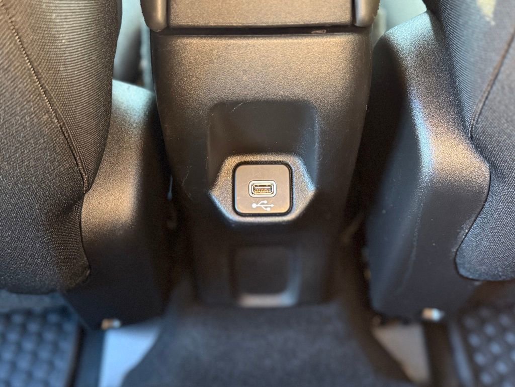 Used 2022 Jeep Renegade Altitude image 6