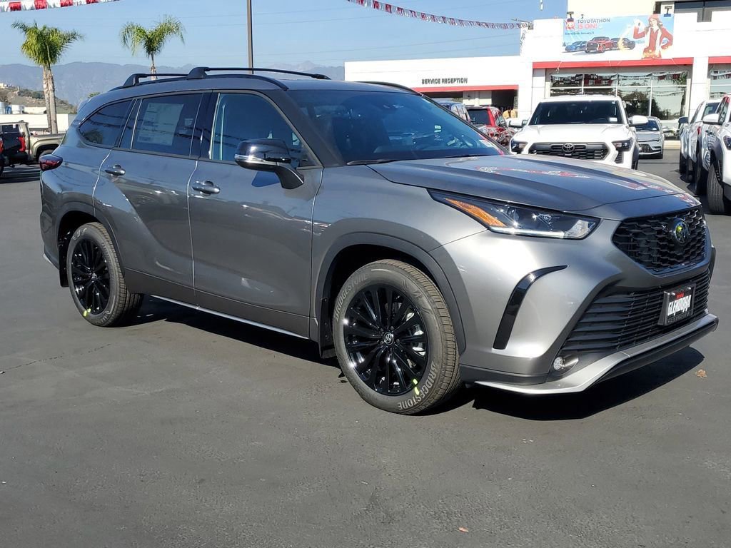 New 2026 Toyota Highlander XSE image 10