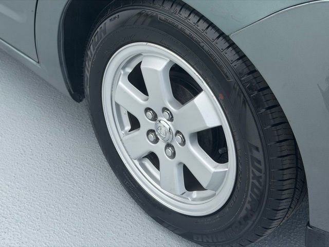 Used 2004 Toyota Prius FWD image 17