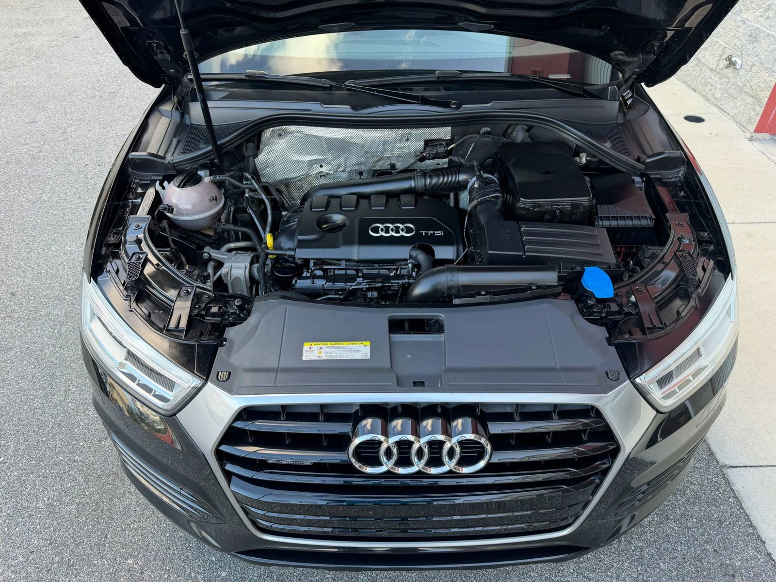 Used 2017 Audi Q3 2.0T Prestige w/ Prestige Package AWD/4WD image 22