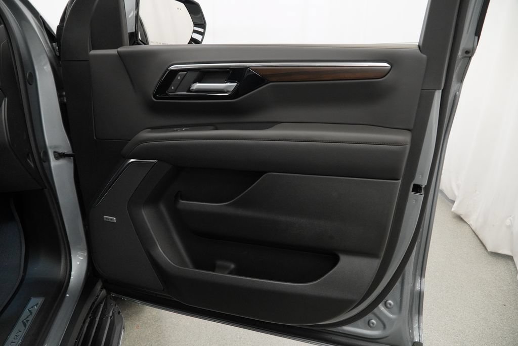 New 2026 Chevrolet Tahoe High Country w/ Sun And Tow Package AWD/4WD image 29