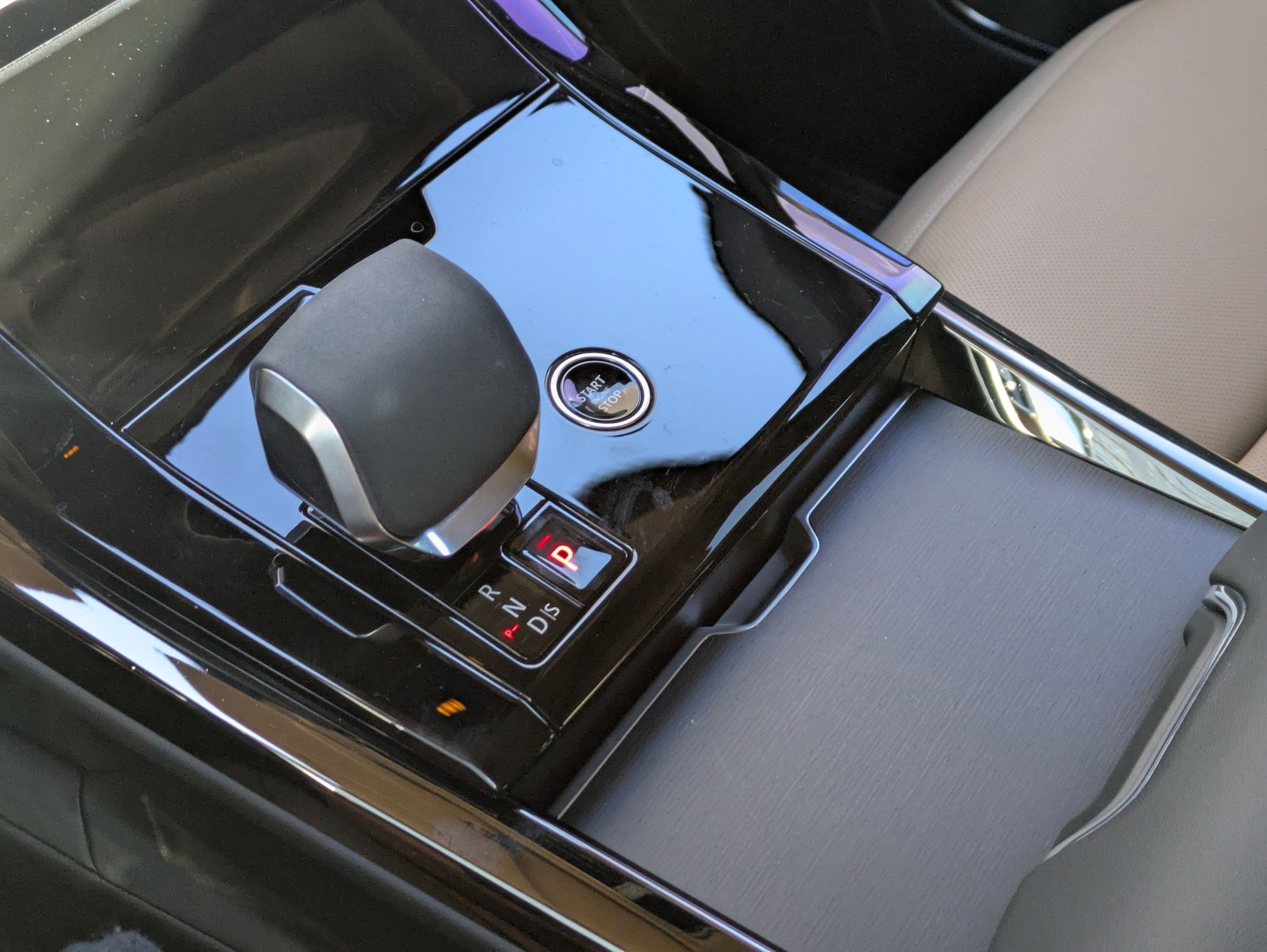 Certified 2024 Land Rover Range Rover Sport Dynamic SE image 18