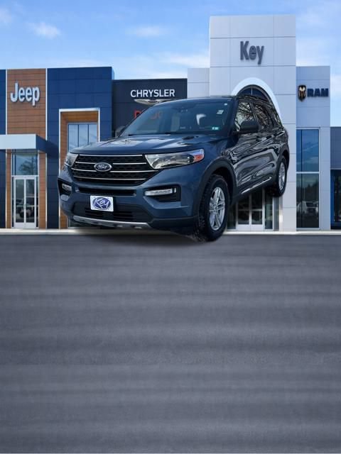 Used 2020 Ford Explorer XLT w/ Equipment Group 202A image 3