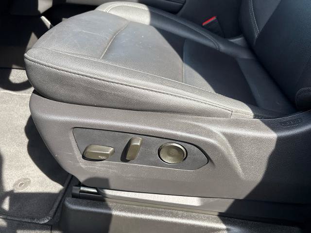 Used 2026 Chevrolet Suburban Z71 AWD/4WD image 23