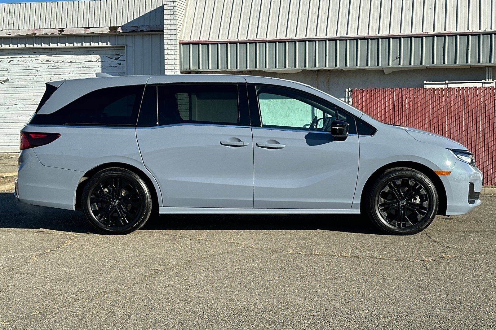 Used 2025 Honda Odyssey Sport-L image 3