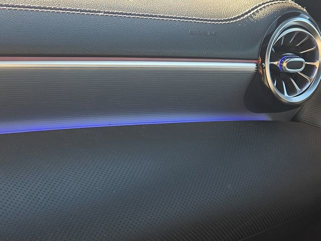 Used 2021 Mercedes-Benz CLA 250 image 26