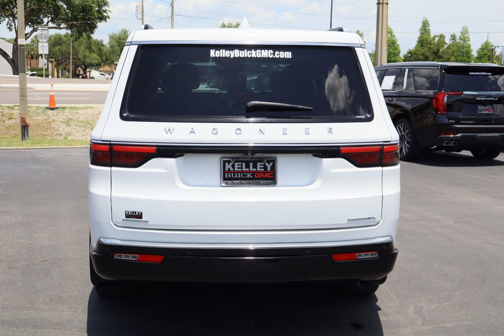 Used 2023 Jeep Wagoneer L Series II w/ Convenience Group I AWD/4WD image 8