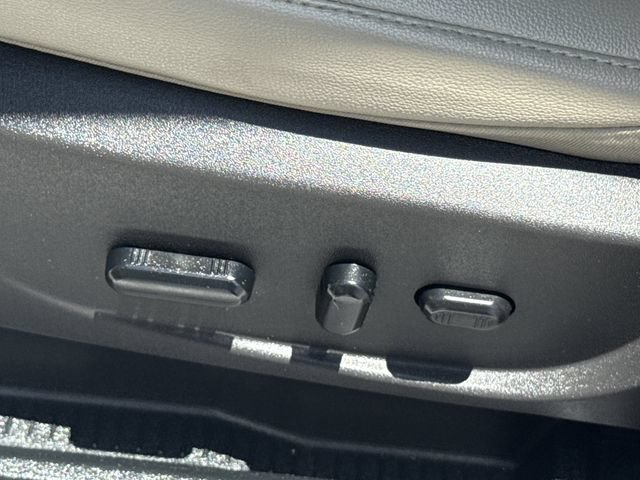 Used 2019 Ford Escape Titanium w/ U0J03 - Titanium Tow Package FWD image 28