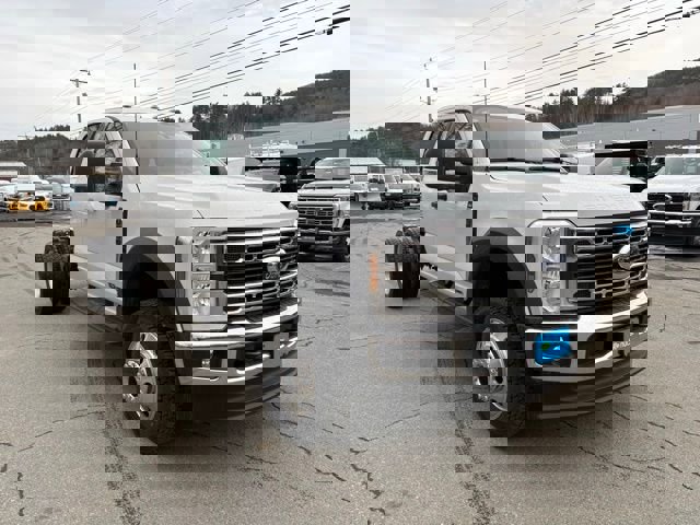 New 2026 Ford F550 4x4 Supercab Super Duty w/ XLT Value Package image 1