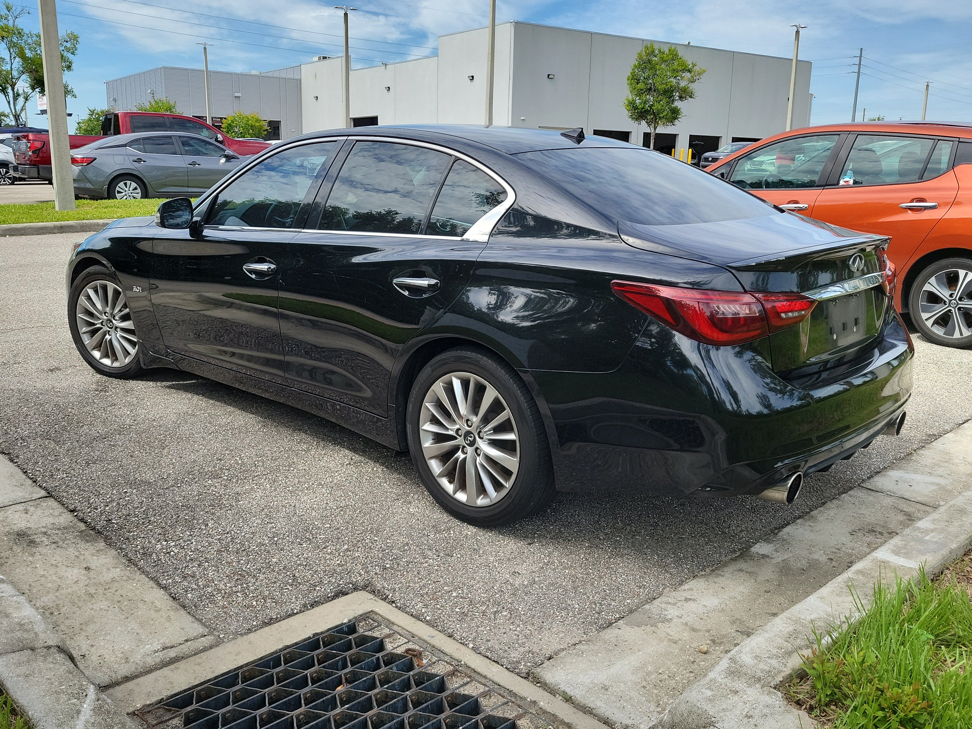 Used 2019 INFINITI Q50 Luxe w/ Cargo Package (L96) RWD image 4