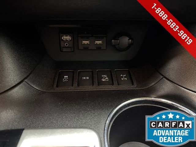 Used 2019 Toyota Highlander XLE image 19