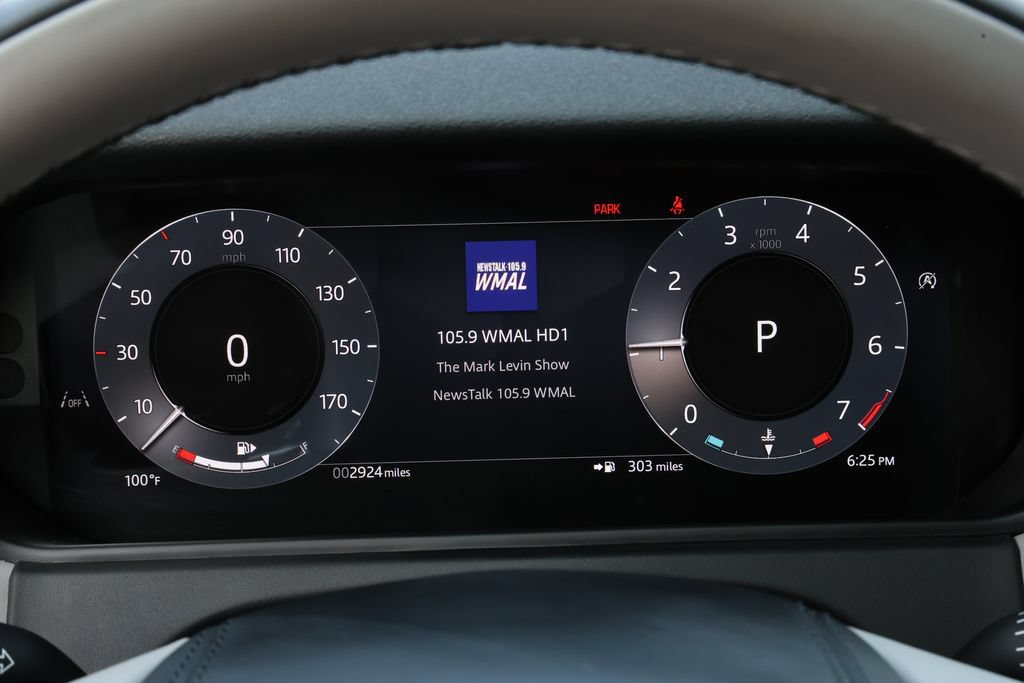 Used 2026 Land Rover Range Rover Velar S AWD/4WD image 11