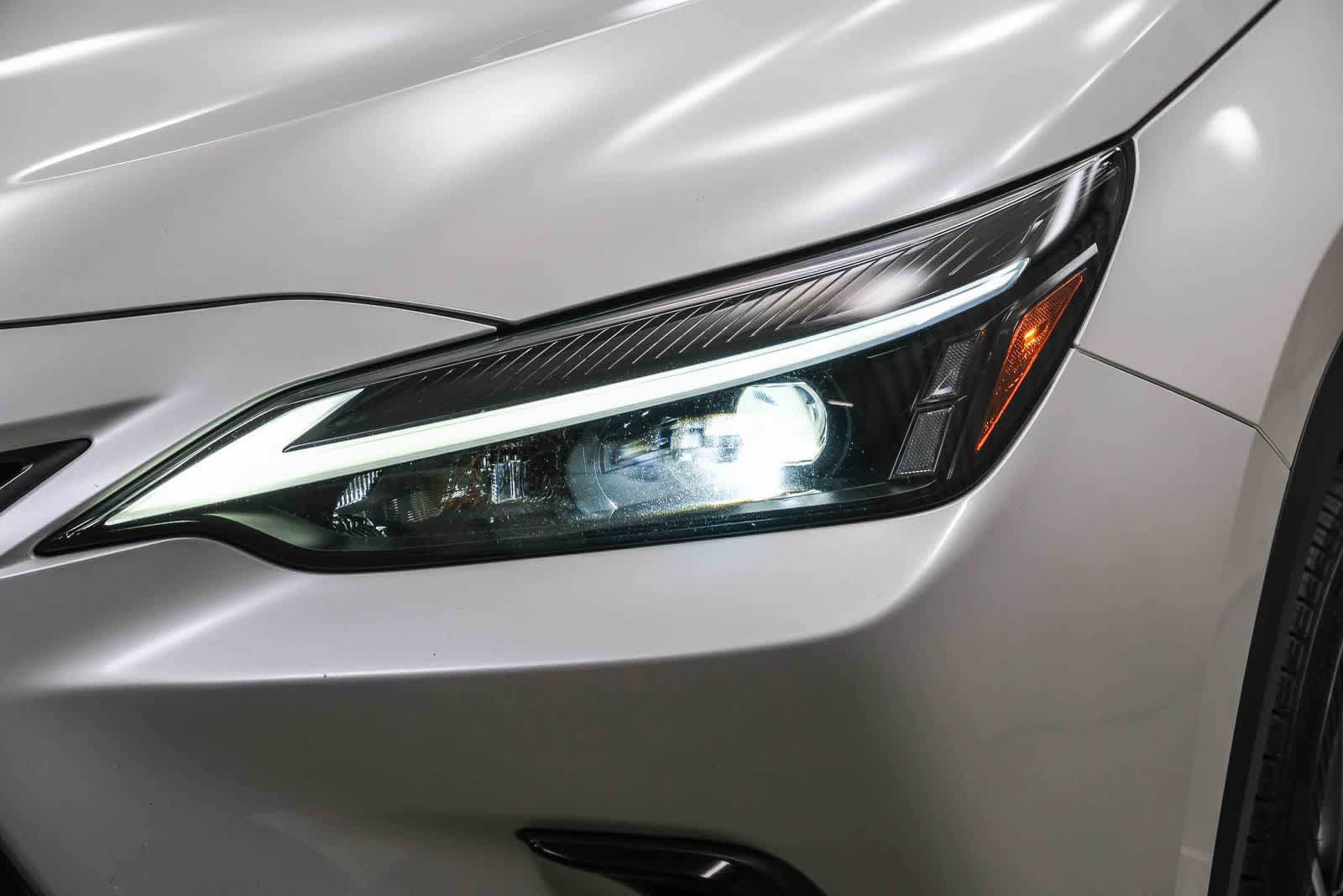 Used 2024 Lexus NX 250 FWD image 12