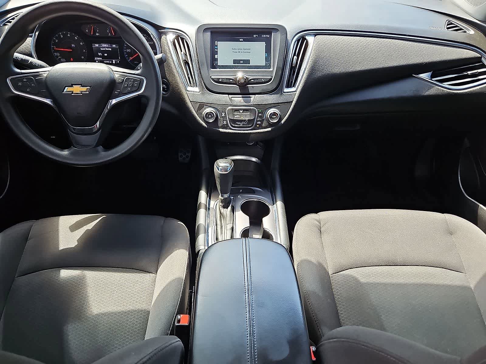 Used 2017 Chevrolet Malibu LT FWD image 25