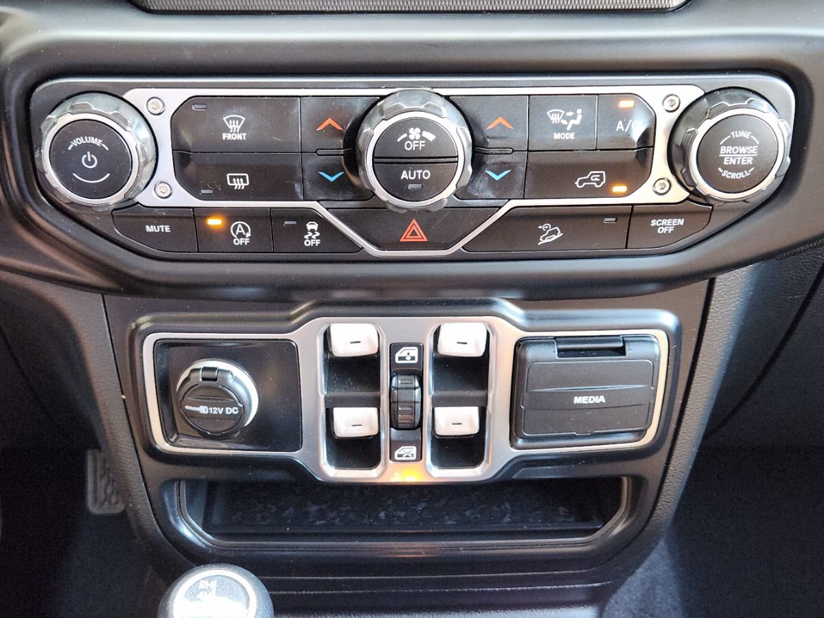 Used 2021 Jeep Wrangler Unlimited Sport AWD/4WD image 37