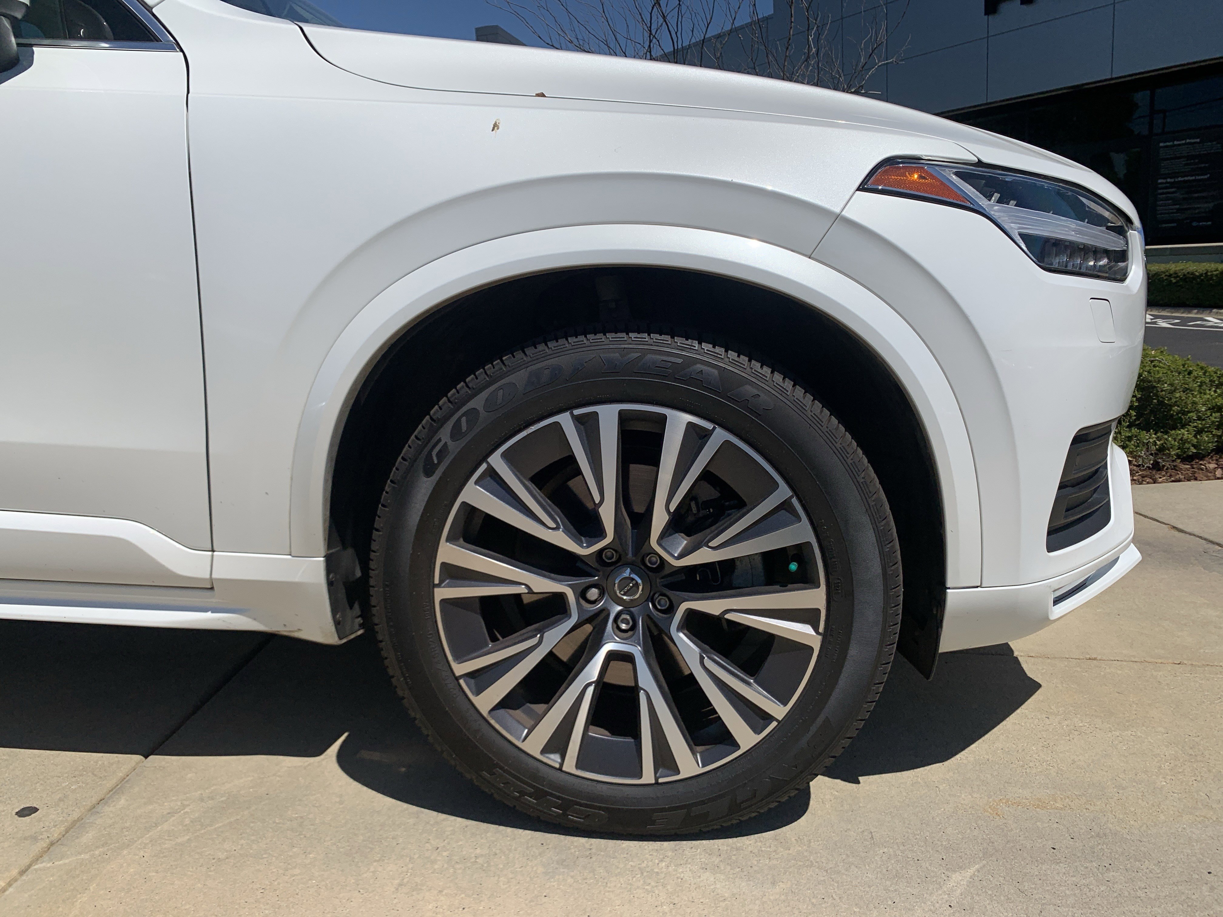 Used 2022 Volvo XC90 T5 Momentum w/ Climate Package FWD image 13