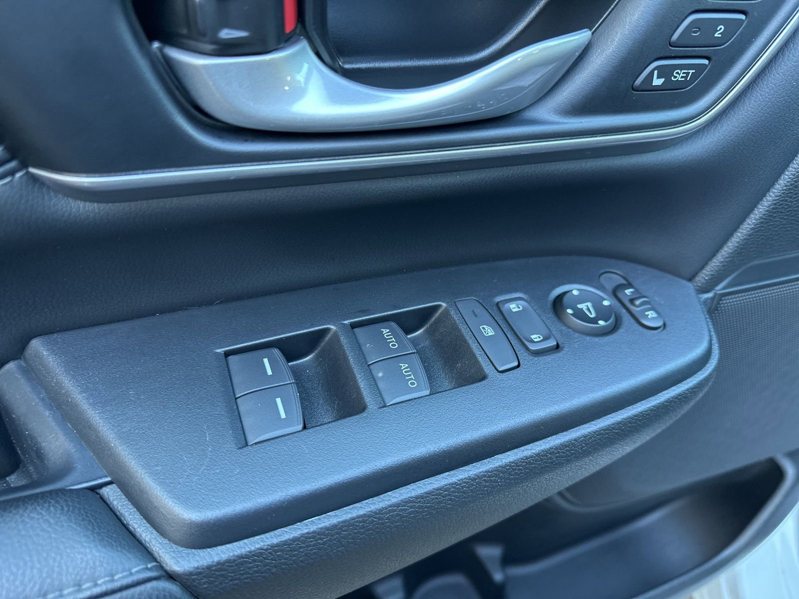 Used 2020 Honda CR-V Touring image 17