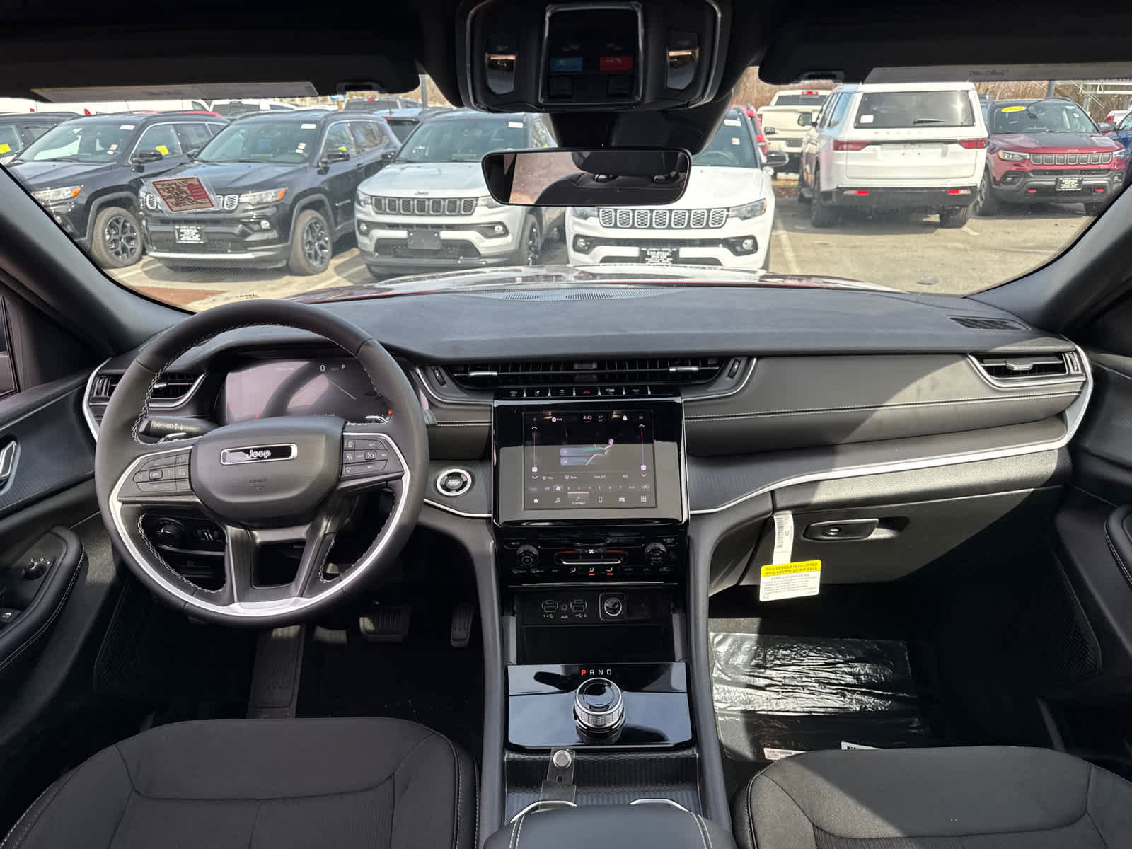 New 2025 Jeep Grand Cherokee Laredo X w/ Trailer Tow Package image 33