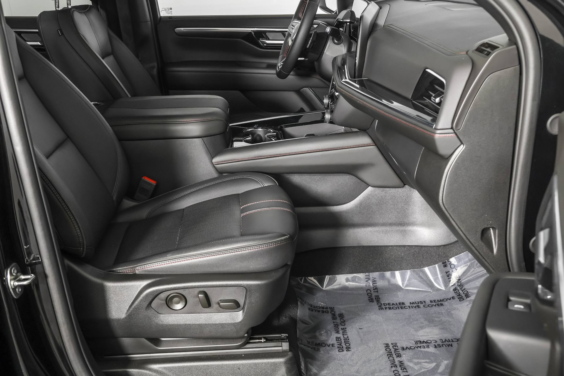 Used 2025 Chevrolet Tahoe RST w/ Comfort Package AWD/4WD image 49