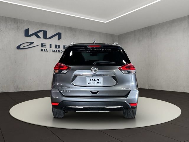 Used 2018 Nissan Rogue SV AWD/4WD image 10