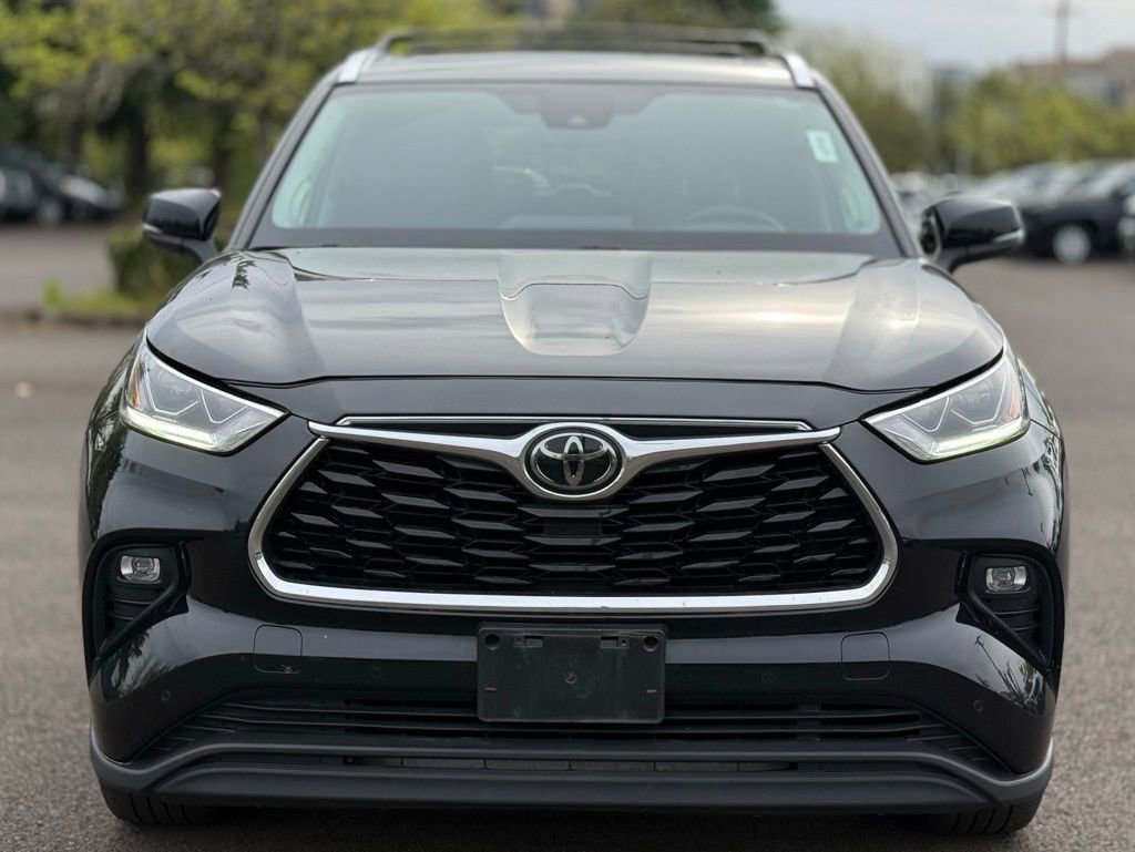 Used 2021 Toyota Highlander Limited image 8