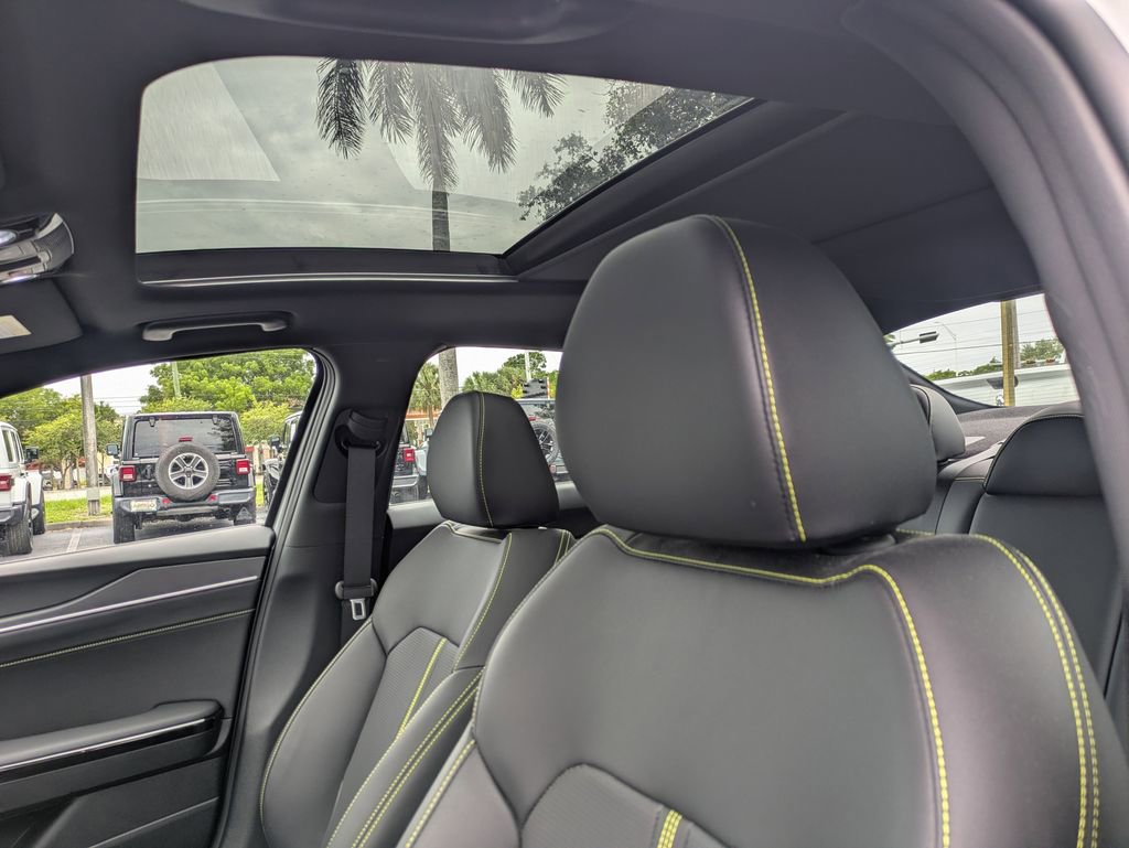 Used 2025 Kia K5 GT FWD image 21